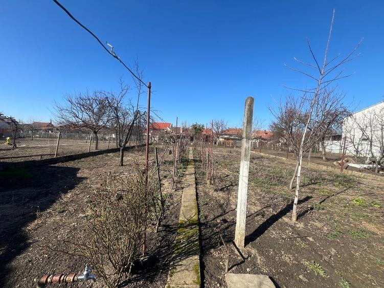 Casă de vânzare- 3 camere, teren total 796mp, front stradal 16,7m- Zona Grădiște - 6