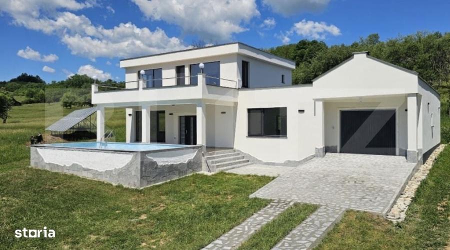 Casă cu 4 camere în Șoimuș