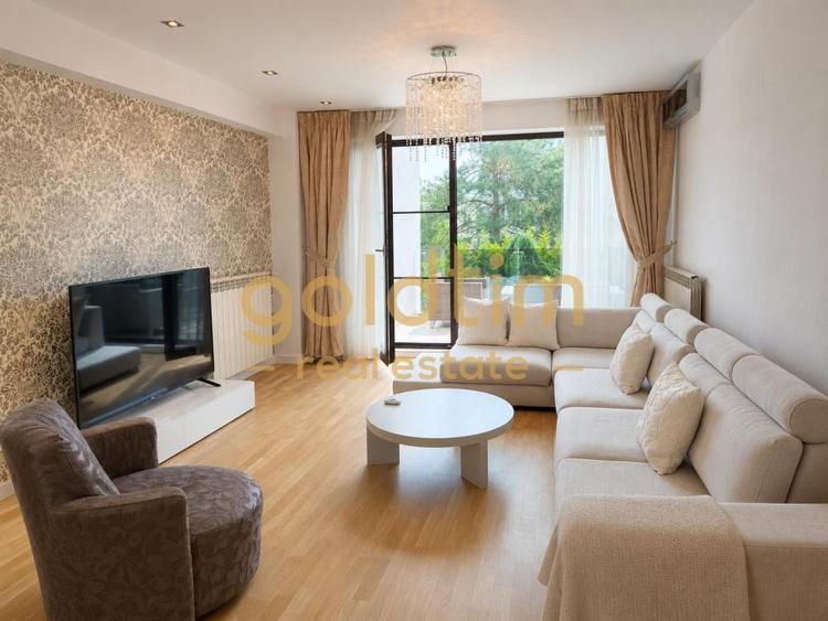 Apartament cu 3 camere decomandat, mobilat în Iancu Nicolae