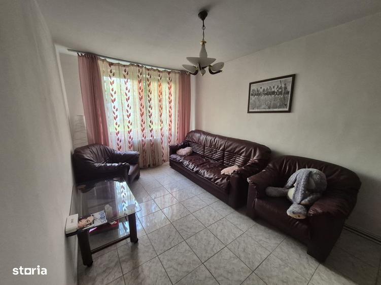 Apartament cu 3 camere în Precista