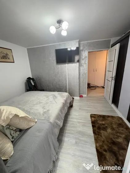 Apartament cu 3 camere decomandat în Pantelimon