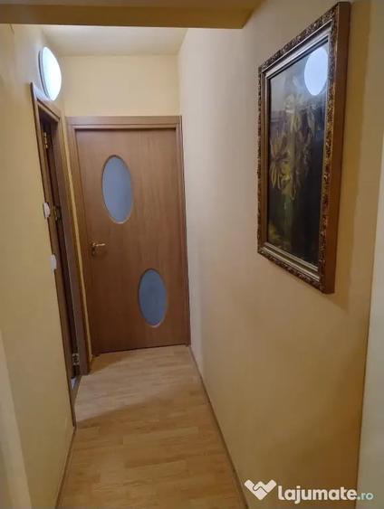Apartament cu 2 camere semidecomandat în Popa Șapcă
