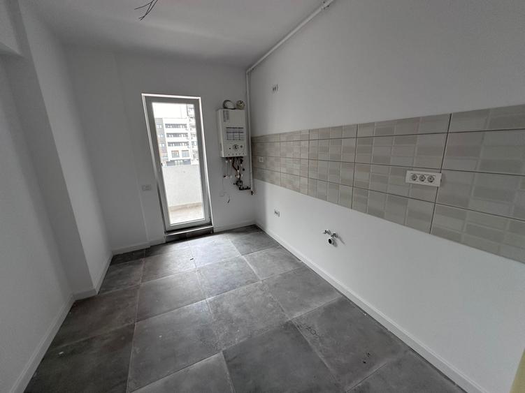 Apartament cu 2 camere decomandat în Apărătorii Patriei