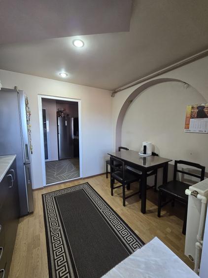 Apartament cu 2 camere în Km 5