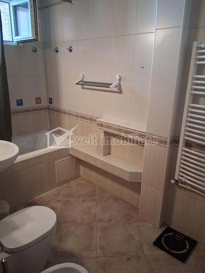 Apartament cu 4 camere semidecomandat în Zorilor
