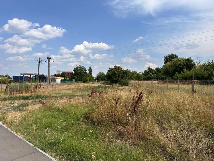 Teren Construcții intravilan de 4645 mp, în Exterior Sud