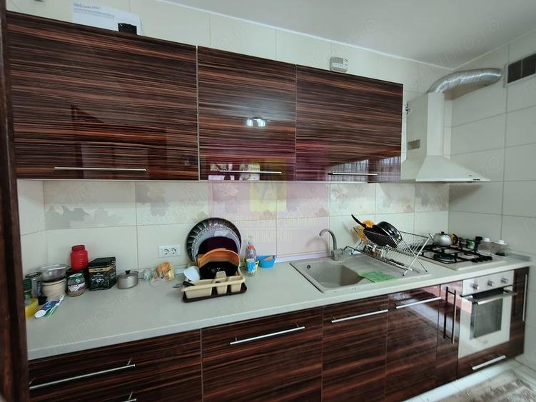Casă cu 5 camere cu Teren 373 Mp în Afumați