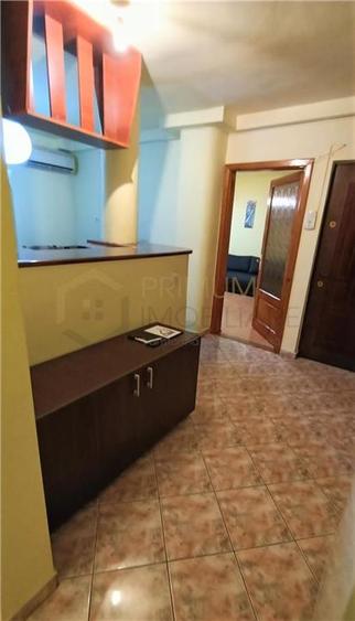 Apartament cu 3 camere decomandat, mobilat în Freidorf