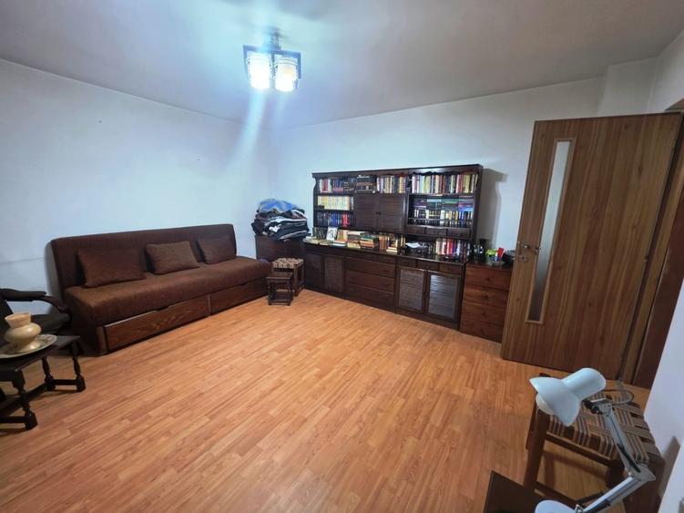 Garsonieră decomandată în Colentina