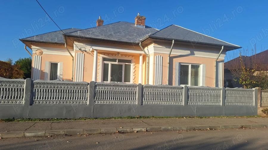 Casă cu 5 camere în Central