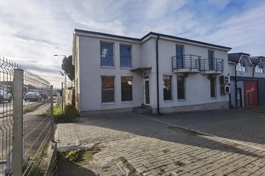 Spațiu comercial, de 53 mp, în Florești