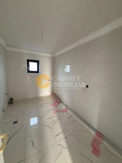 Casă individuală cu 5 camere cu Canalizare în Țuțora