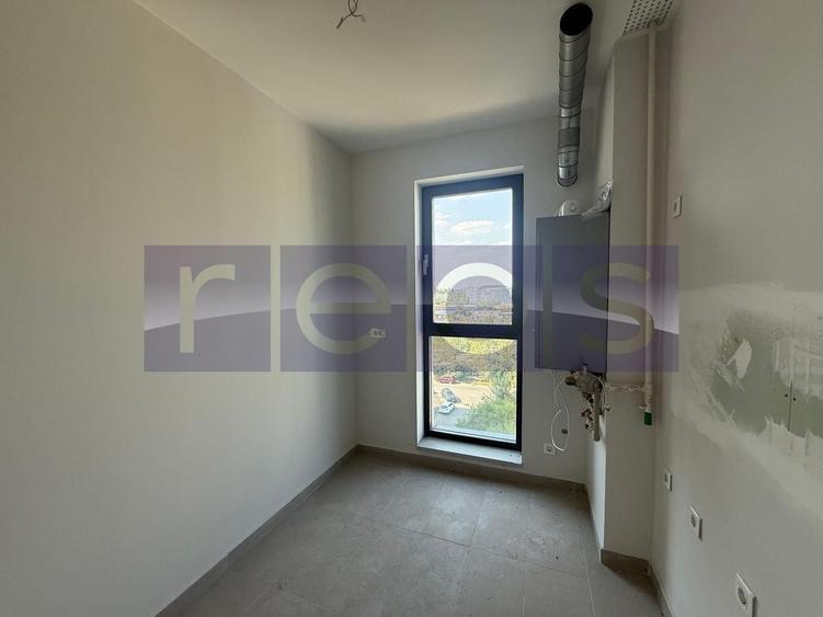 Apartament cu 3 camere în Străulești