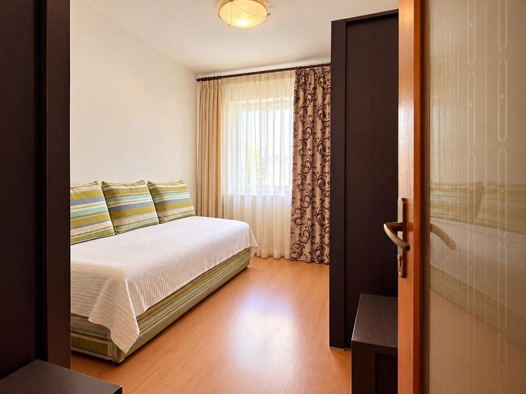 Apartament cu 4 camere decomandat, mobilat în Inel II