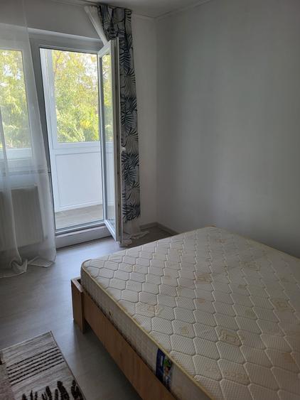 Apartament cu 2 camere semidecomandat în Șagului