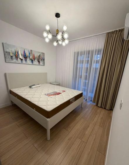 Apartament cu 3 camere semidecomandat, mobilat în Floreasca