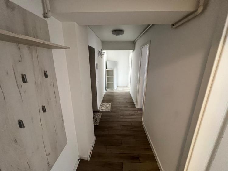 Apartament cu 3 camere semidecomandat, mobilat în Theodor Pallady