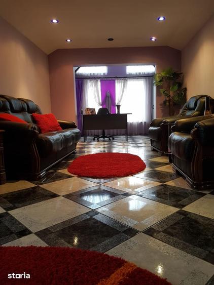 Casă cu 7 camere cu Teren 580 Mp în Banat