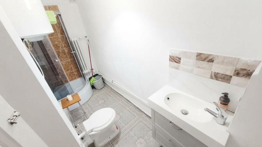 Apartament cu 3 camere decomandat, mobilat în Floreasca