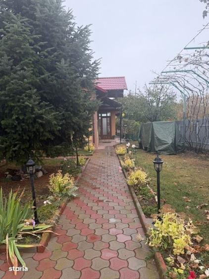 Casă cu 4 camere cu Teren 1676 Mp în Boldești