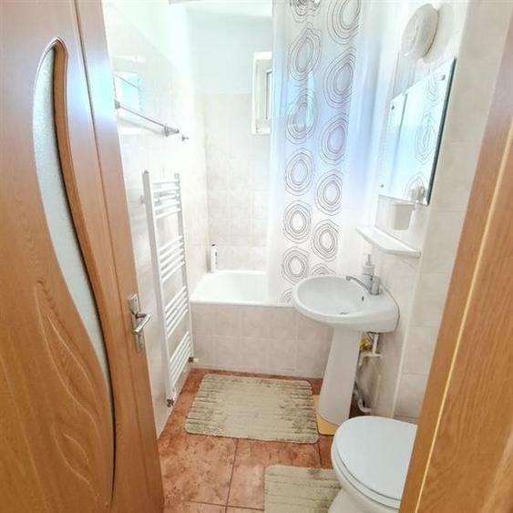 Decomandat cu incatatoare vedere, Vlahuta, Brasov - 6