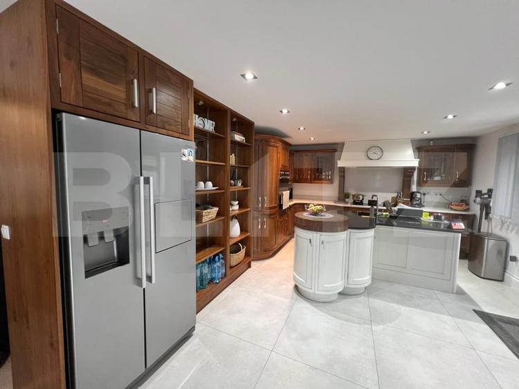 Vilă pentru pretențioși și teren 832mp la intrare în Dezmir! - 8