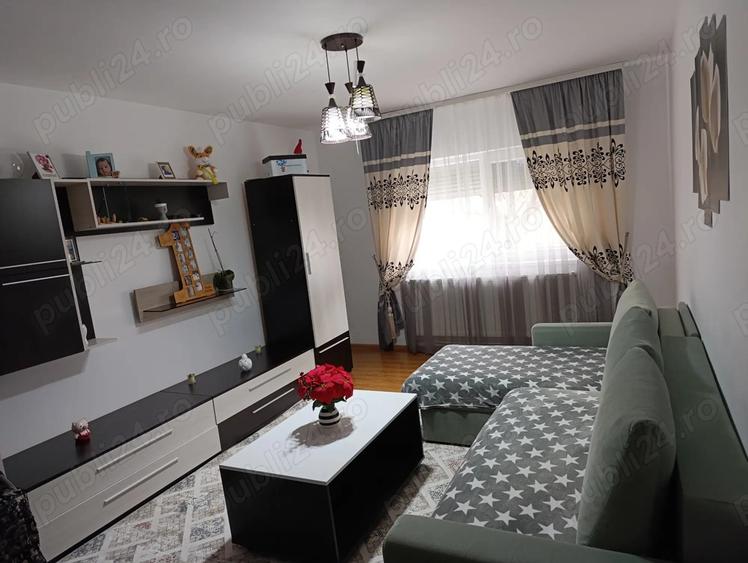 Vand apartament decomandat 2 camere - 2