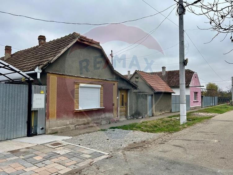Casa de vanzare cu teren 680mp in Salonta - 11