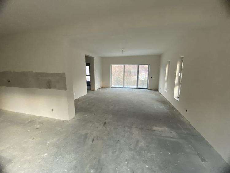 Duplex de vanzare, 195 mp utli, Garaj , zona Tauti - 11