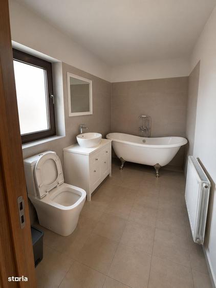 Casă cu 4 camere în Varlaam