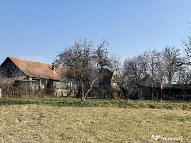 Casa pitoreasca, 4 camere, 180 mp, zona Beregsau Mare - 1