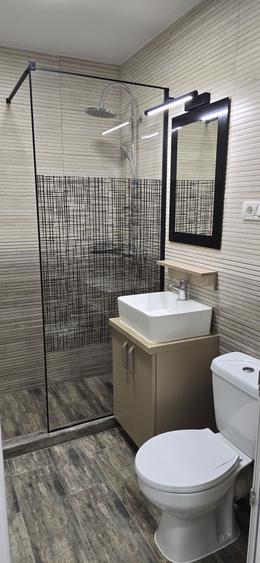 Inchiriez garsoniera zona Scolilor - 1