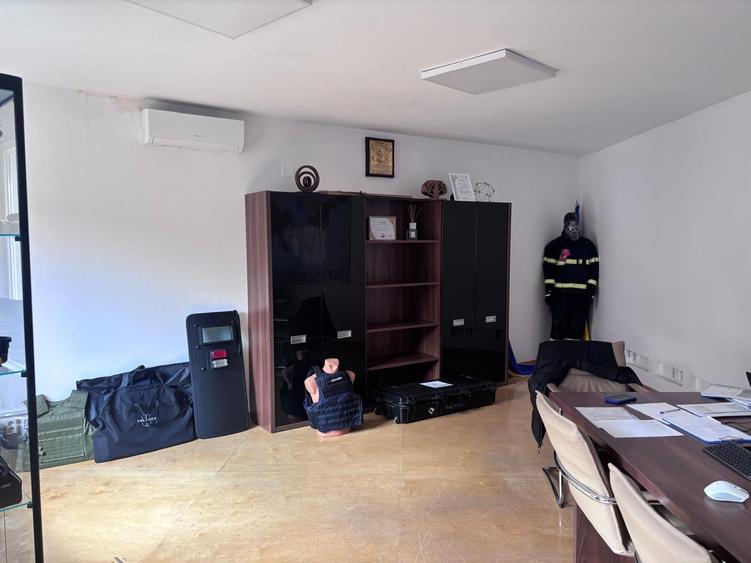 Inchiriere vila P+1+M teren 300mp curte Cotroceni Romniceanu - 2