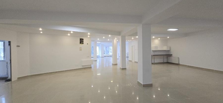 Spațiu comercial de închiriat cu o suprafață de 300 mp, zona Inel 2, situat la e - 4
