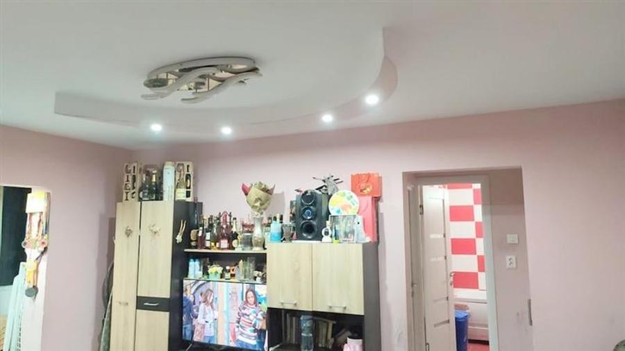 Apartament 2 camere, etaj 2, mobilat, zona Ura - 19