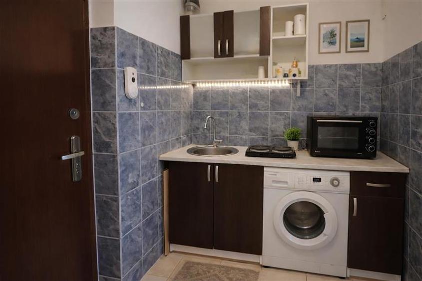 3D! Garsoniera cu baie si bucatarie, mobilata, loc parcare, Tractorul, Brasov - 3