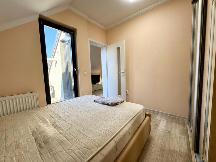 Apartament cu 2 camere semidecomandat, mobilat în Central