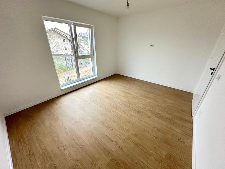 Finalizata! Casa 3 camere D 2 bai 86mp zona Bucium Visan - 14