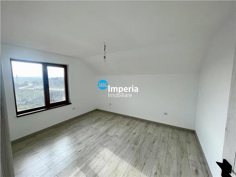 Casa 5 cam cu 500 teren, Miroslava Balciu, 1 km de Primarie - 5