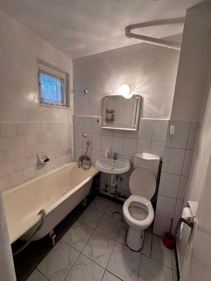 Apartament cu 2 camere, etaj 2/4, zona Podu Ros - 7