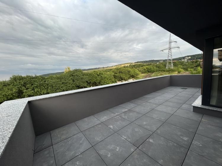 Casa tip duplex semifinisat , 180 mp utili , 400 mp teren zona Faget - 14