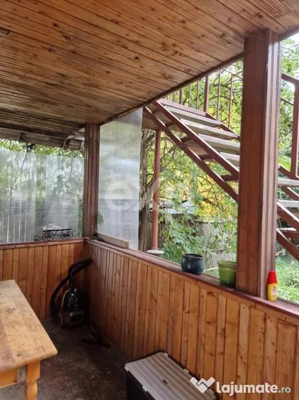 Casă cu 7 camere cu Teren 1500 Mp în Răzvad