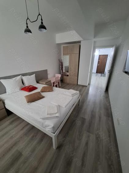 Inchiriez pe termen lung apartament 2 camere in Mamaia Nord - 3