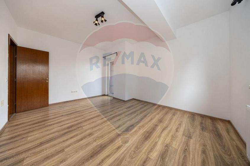 Oportunitate! | Apartament luminos 2 camere Tractorul | 0% Comision - 12