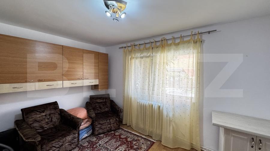 Apartament cu 2 camere semidecomandat, mobilat în Cetate