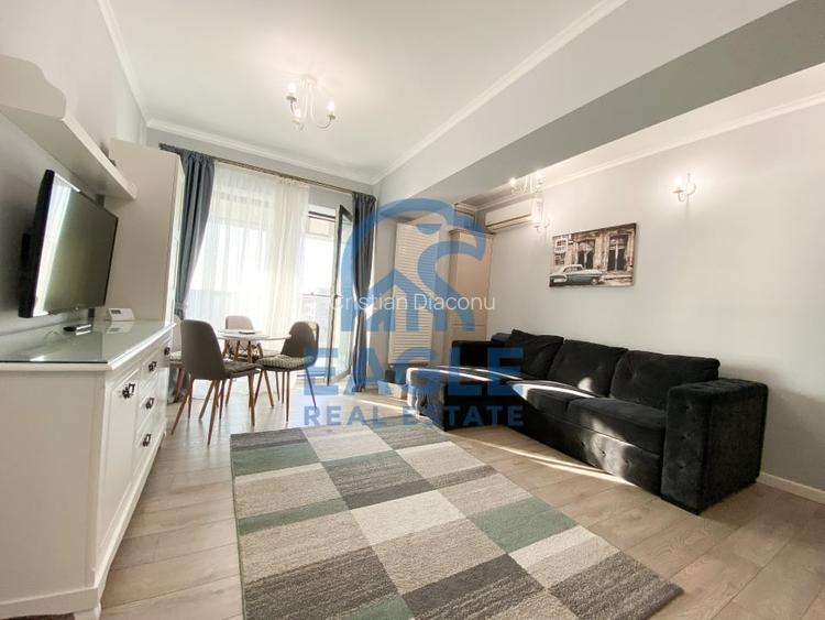 Mamaia Central - 2 Camere modern, balcon generos si vedere frontala spre lac