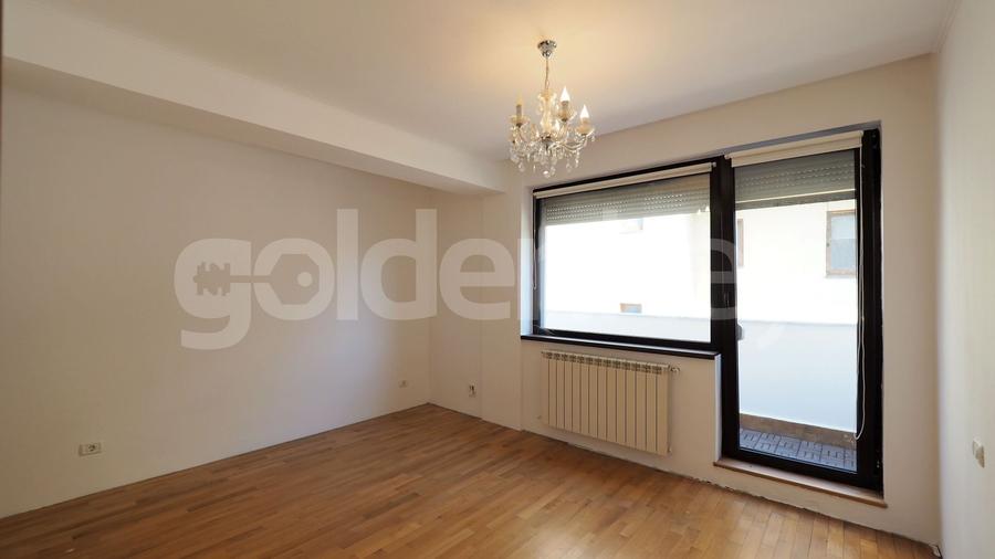 Apartament insorit cu 4 camere | garaj si boxa - 11