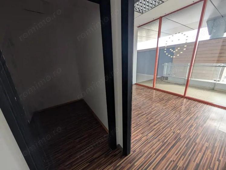 Spatiu 30AVENUE, asigurari, consultanta , servicii - 2