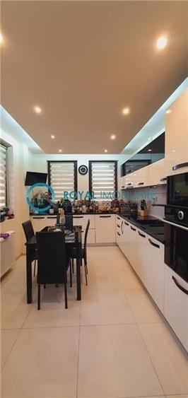 Royal Imobiliare-Vanzare Vila Zona Blejoi - 19