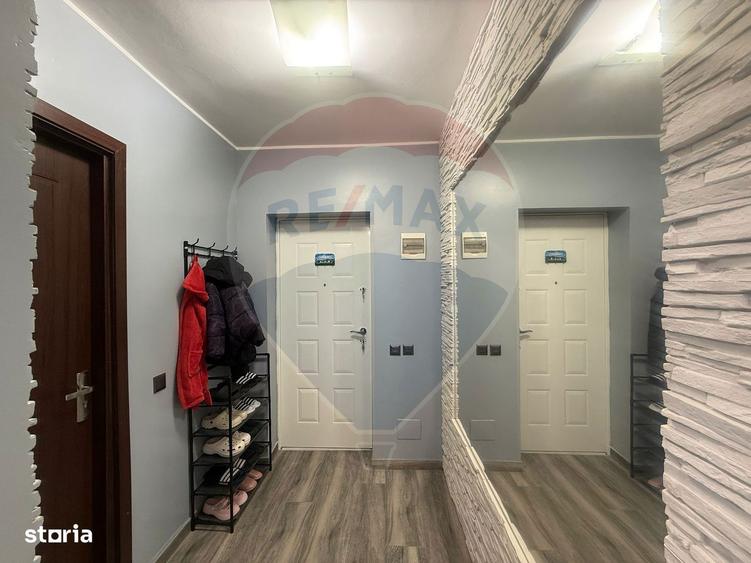 Casa / Vila cu 5 camere de vanzare - 3